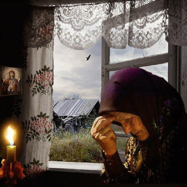 БАБУШКА  С  СВЕЧОЙ .