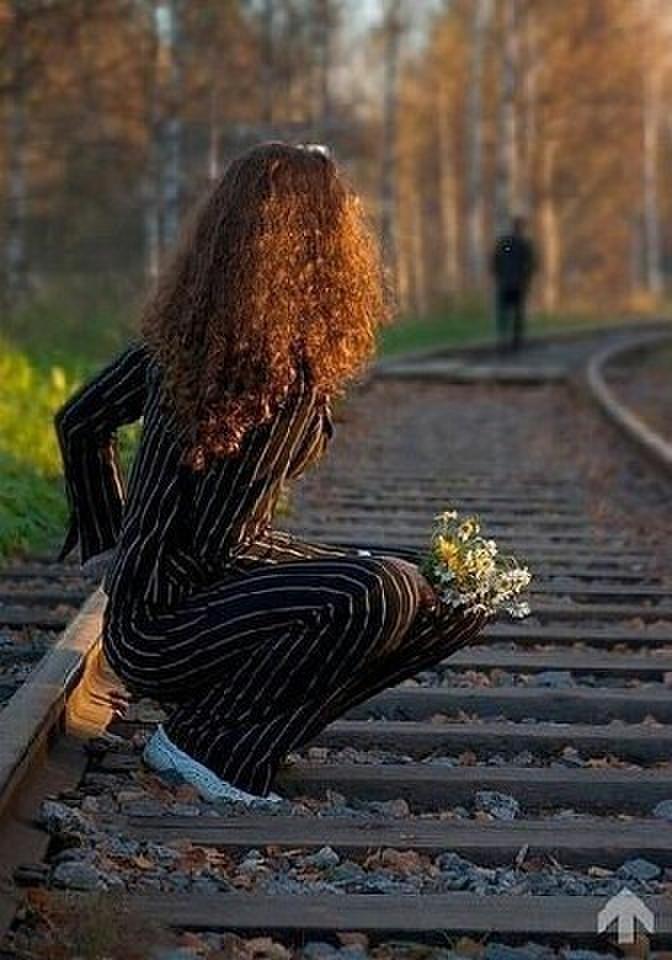 Проводница и поэт.