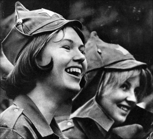 СКАЗКА ПРО ДЕВУШКУ ЛЮДУ