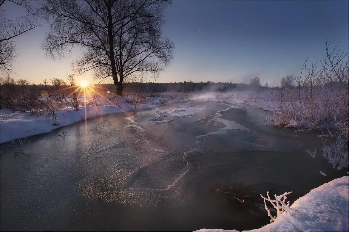 А ОН, КАК СПЕЛЫЙ АРБУЗ...