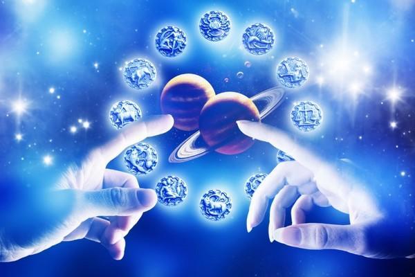 Нам судьбой предначертано.