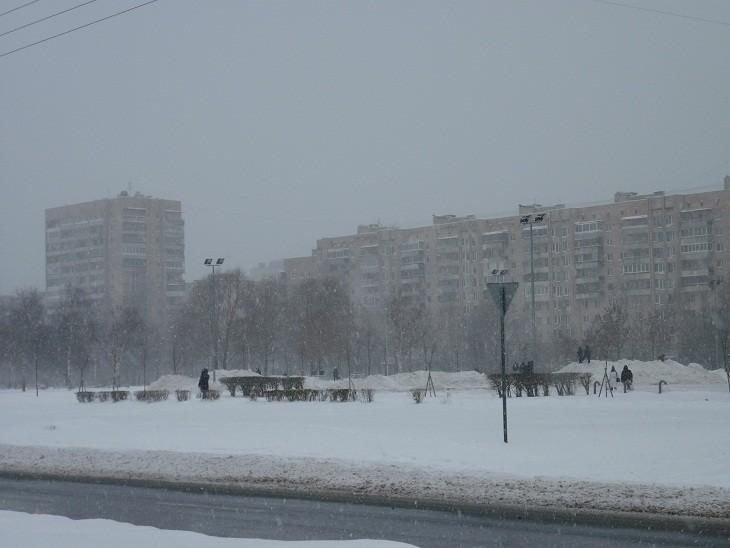 Первый снег - метель в лицо...