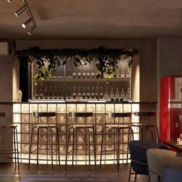 В заведении