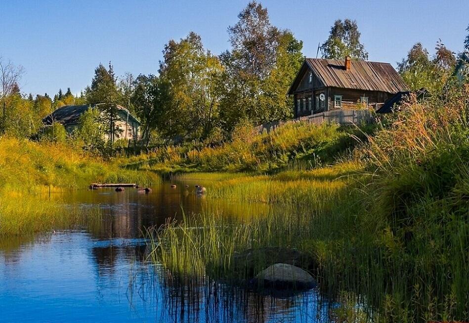 Старый дом у озера, затоплю в нём печку
