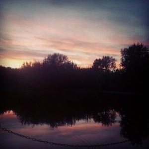 Мне не легко не думать о тебе