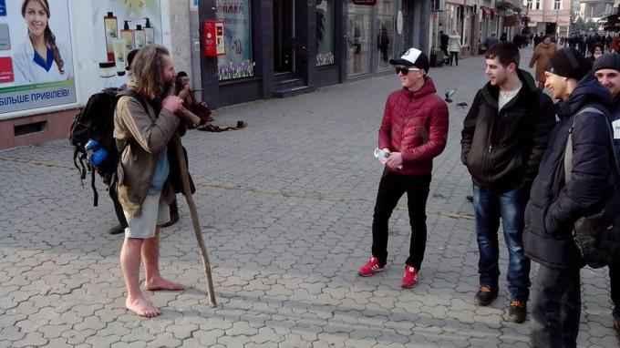 ПЕШКОМ ПО РОССИИ .