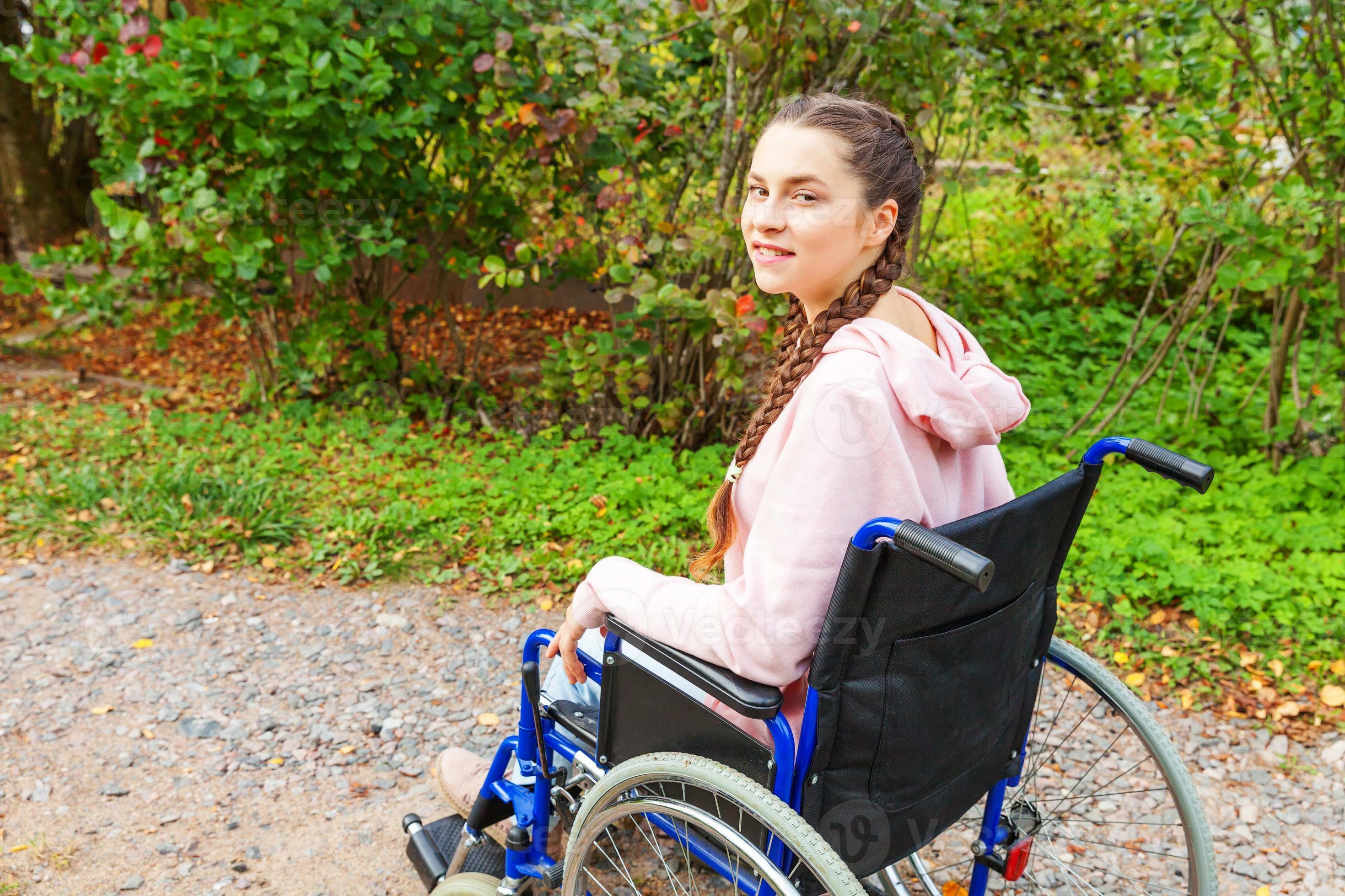 Зеленоглазая Карина