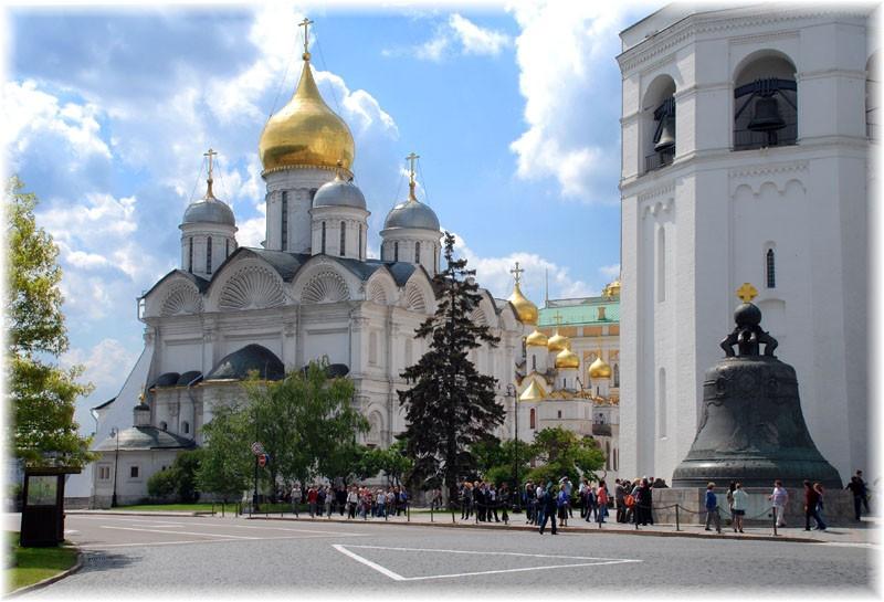 ЗВОНОК В МОСКВУ