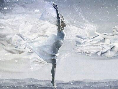 В жизнь её ворвался он