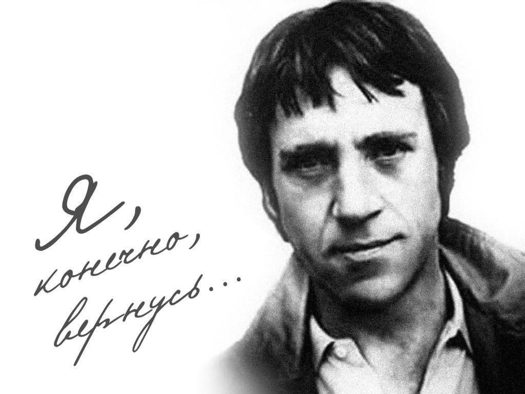 Он в стихах стелил поля влюблённым