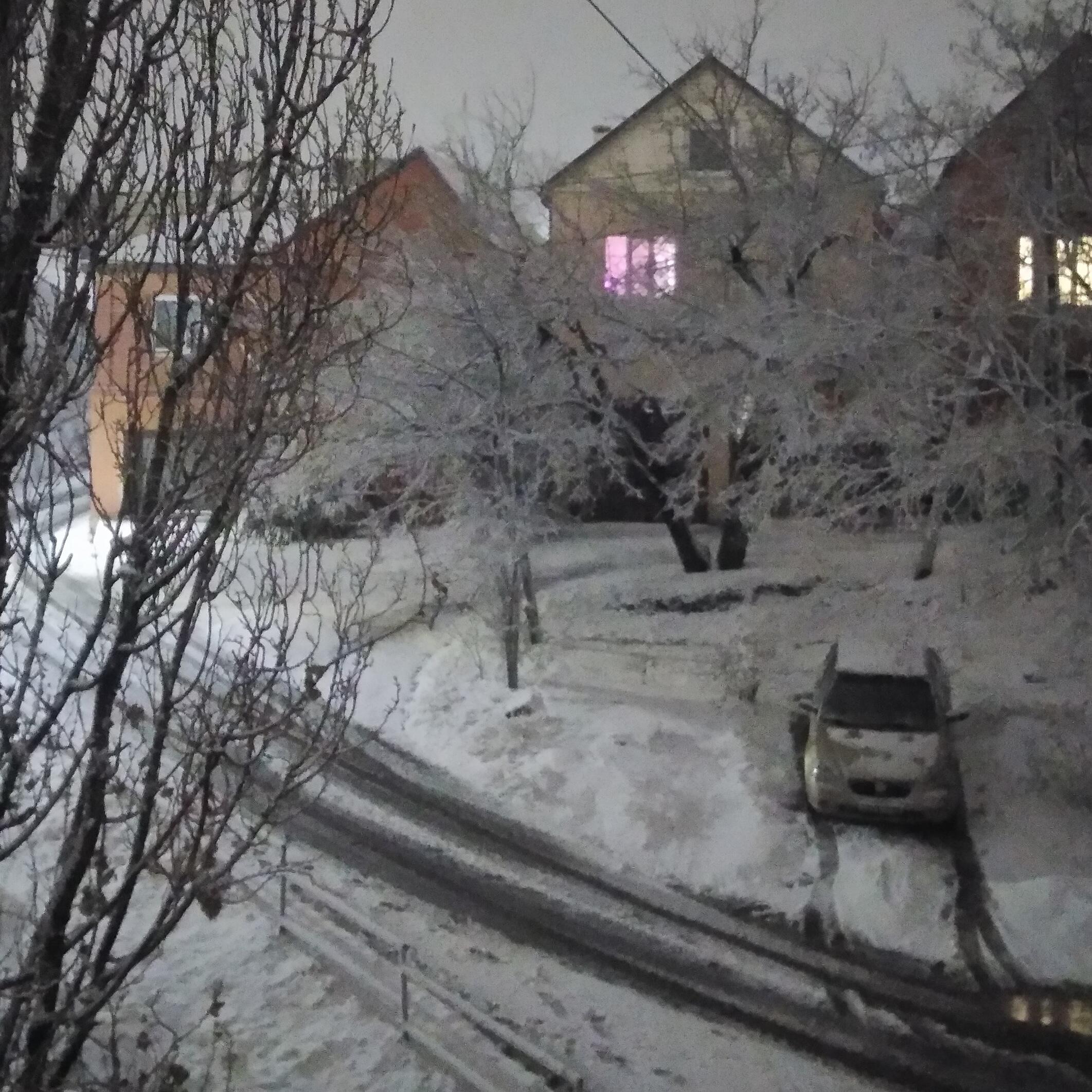 Замёрзли окна университета