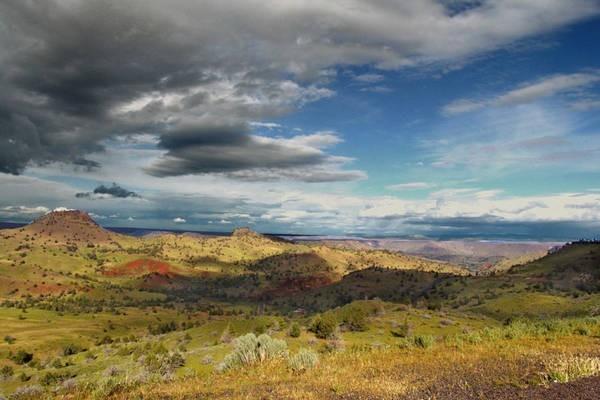 Вот Джон Топорышкин пошёл на работу