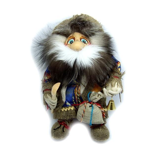 Похоже домовенка. Мягкая игрушка Домовенок. Мягкая игрушка Домовой. Обереги мягкие игрушки. Мягкие игрушки домового.
