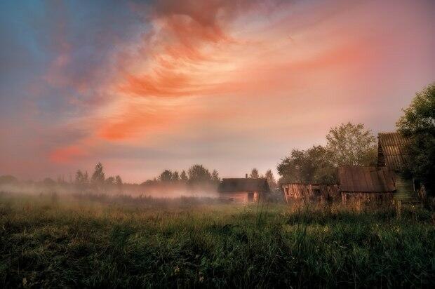 В деревне небо полыхало...         ПОЁТ  ТАТЬЯНА  НЕСТЕРОВА