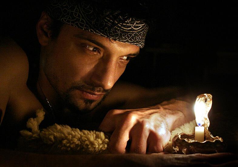 ПОСТОЙ... ПРОШУ, НЕ УХОДИ...