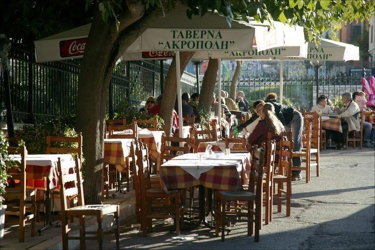 В кафе на Плаке