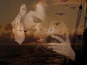 Нас развели пути.