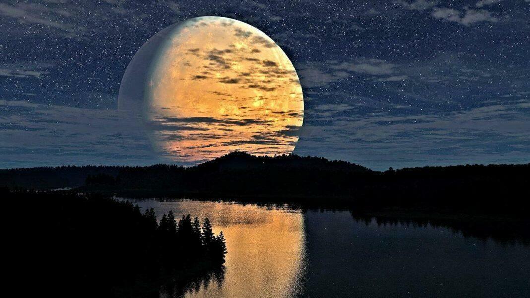 ПОКА ЛУНА ЕЩЁ ПОЛНА