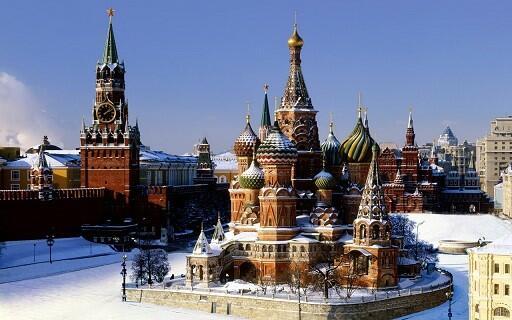 У стен Московского Кремля...