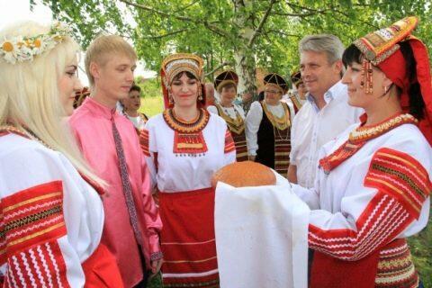 СВАТОВСТВО