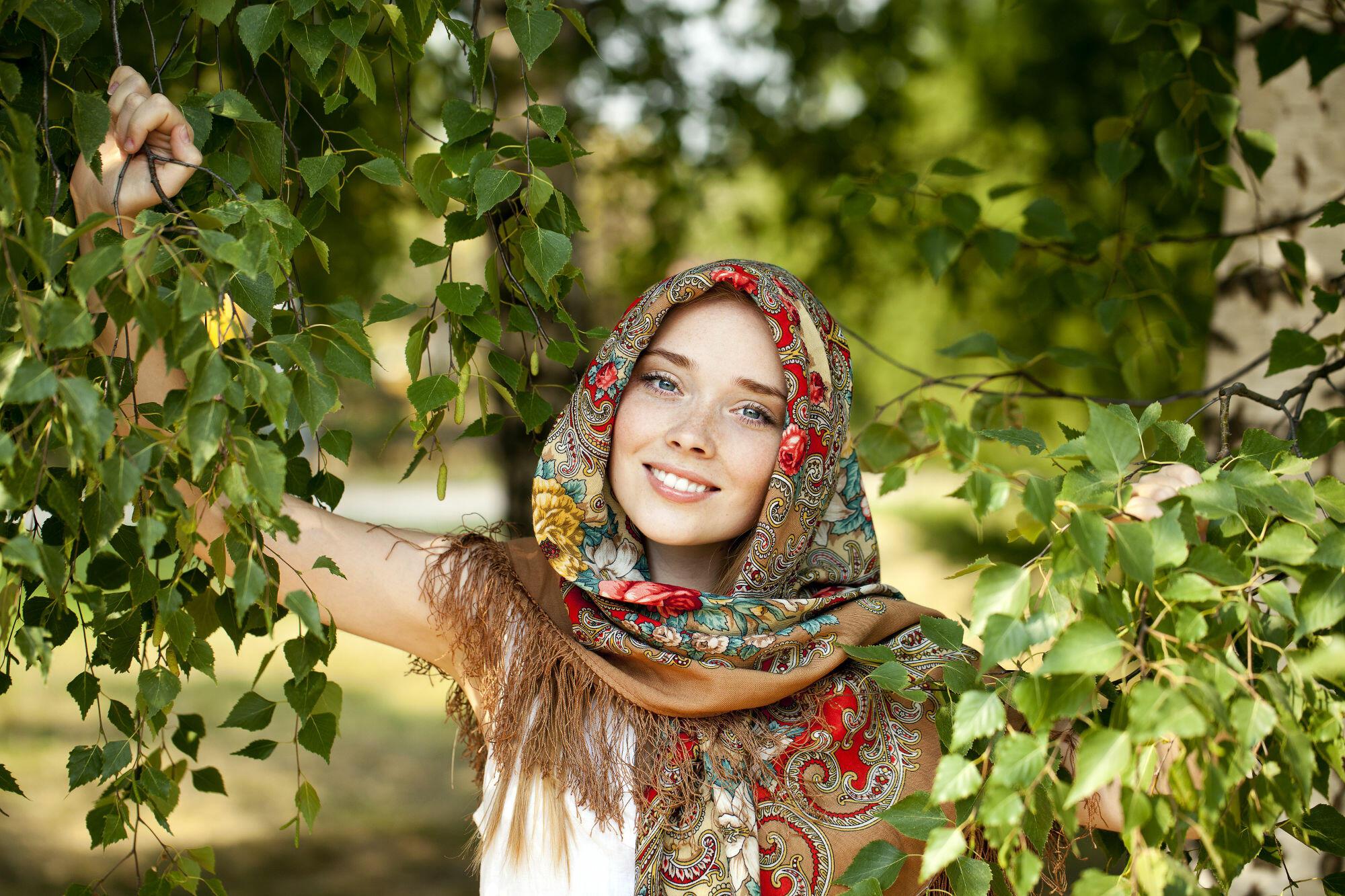 САД  МЕЧТАЛ  О  ВЕСНЕ, НО  УЖ  ОСЕНЬ  ПРИШЛА