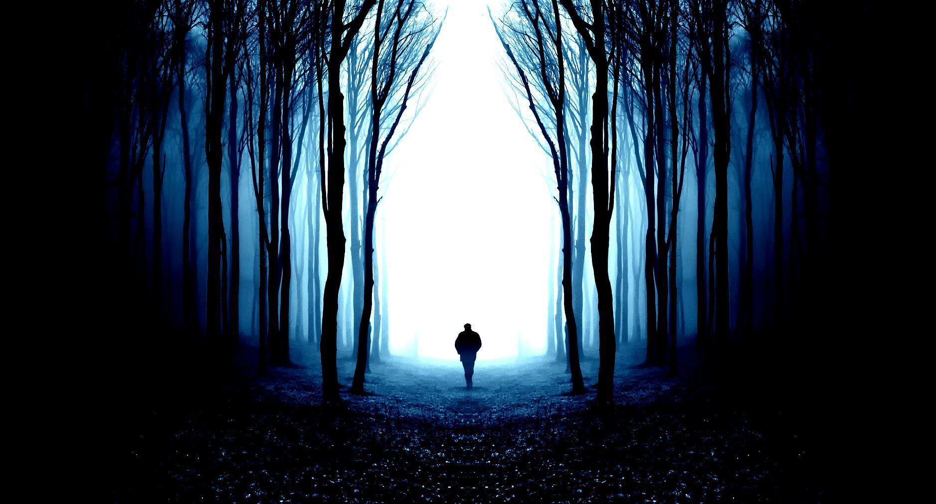 АПРЕЛЬ УХОДИТ КАК - ТО ТЯЖЕЛО