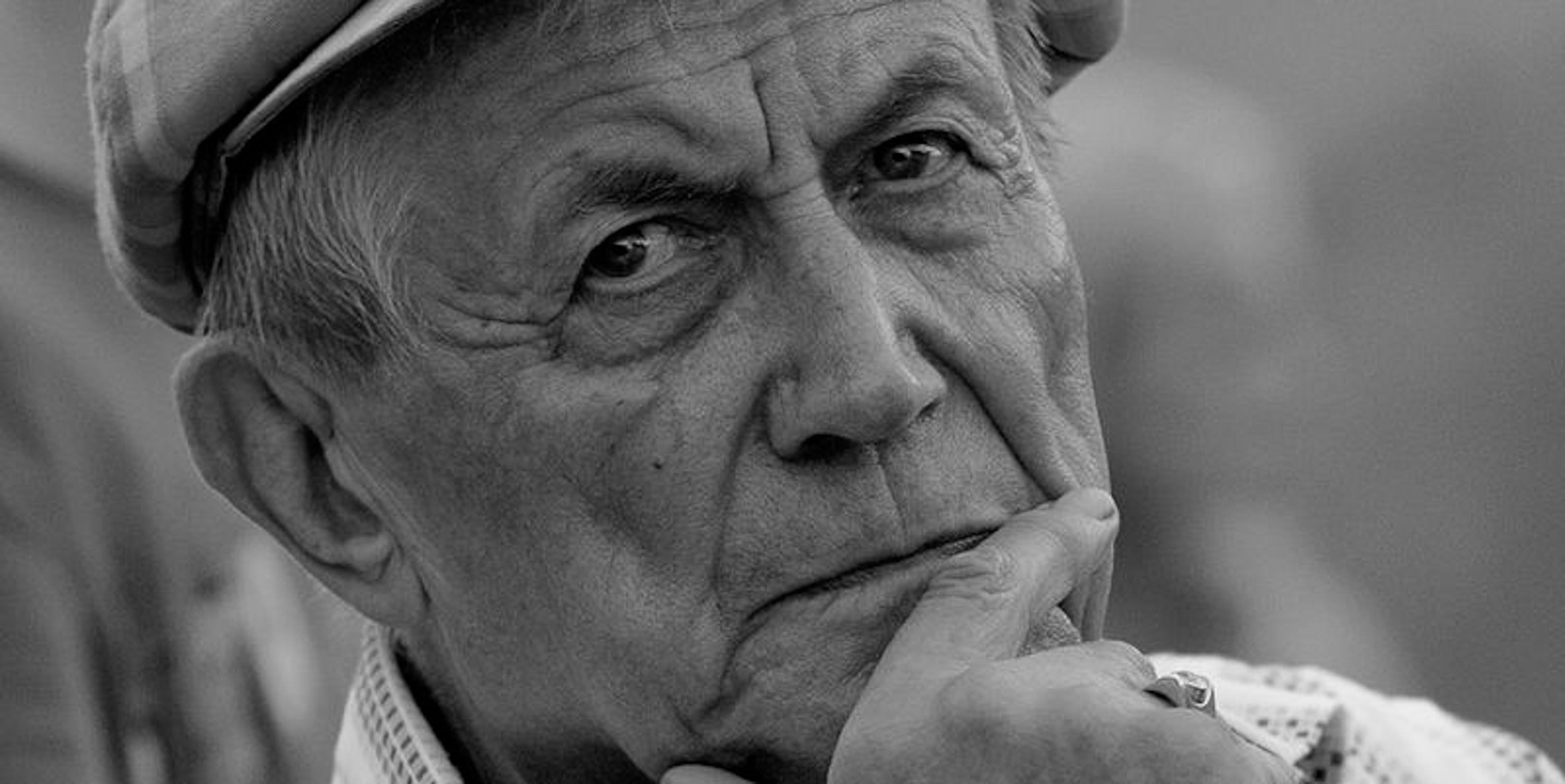 УХОДЯТ ПОЭТЫ, НЕ ВЕЧНЫ ОНИ