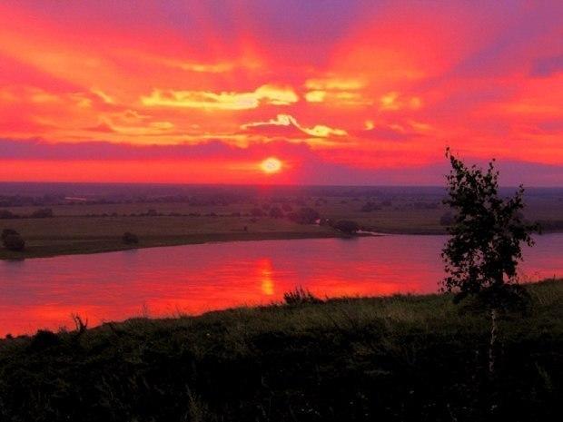 Восток окрасился багрянцем...