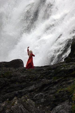 Танец хюльдры