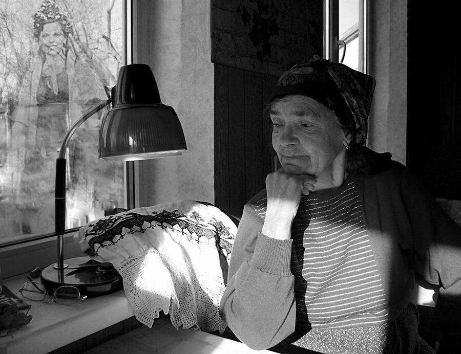 Как жаль, стареют наши мамы. Автор стихов Марина Свиридова. Музыка и исполнение Николай Саллас