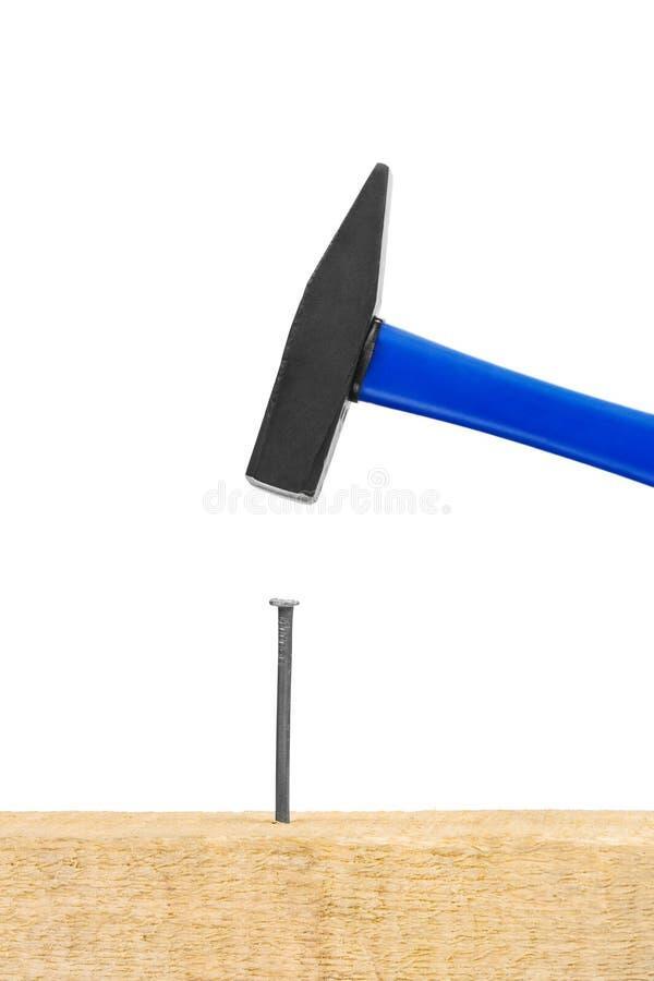 Гвоздь и молоток (басня)