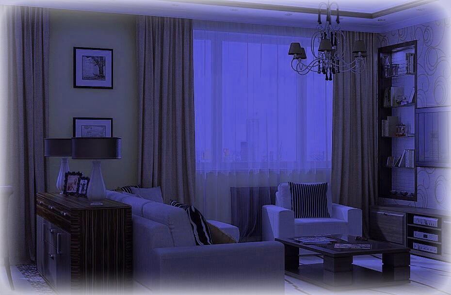 В гостиной - гулкая тишина