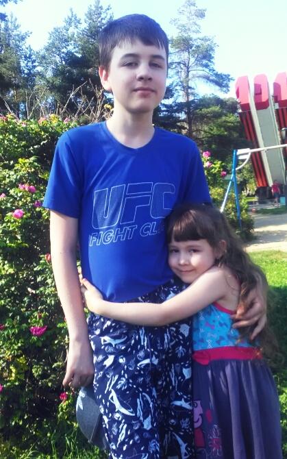 Дети-брошки.