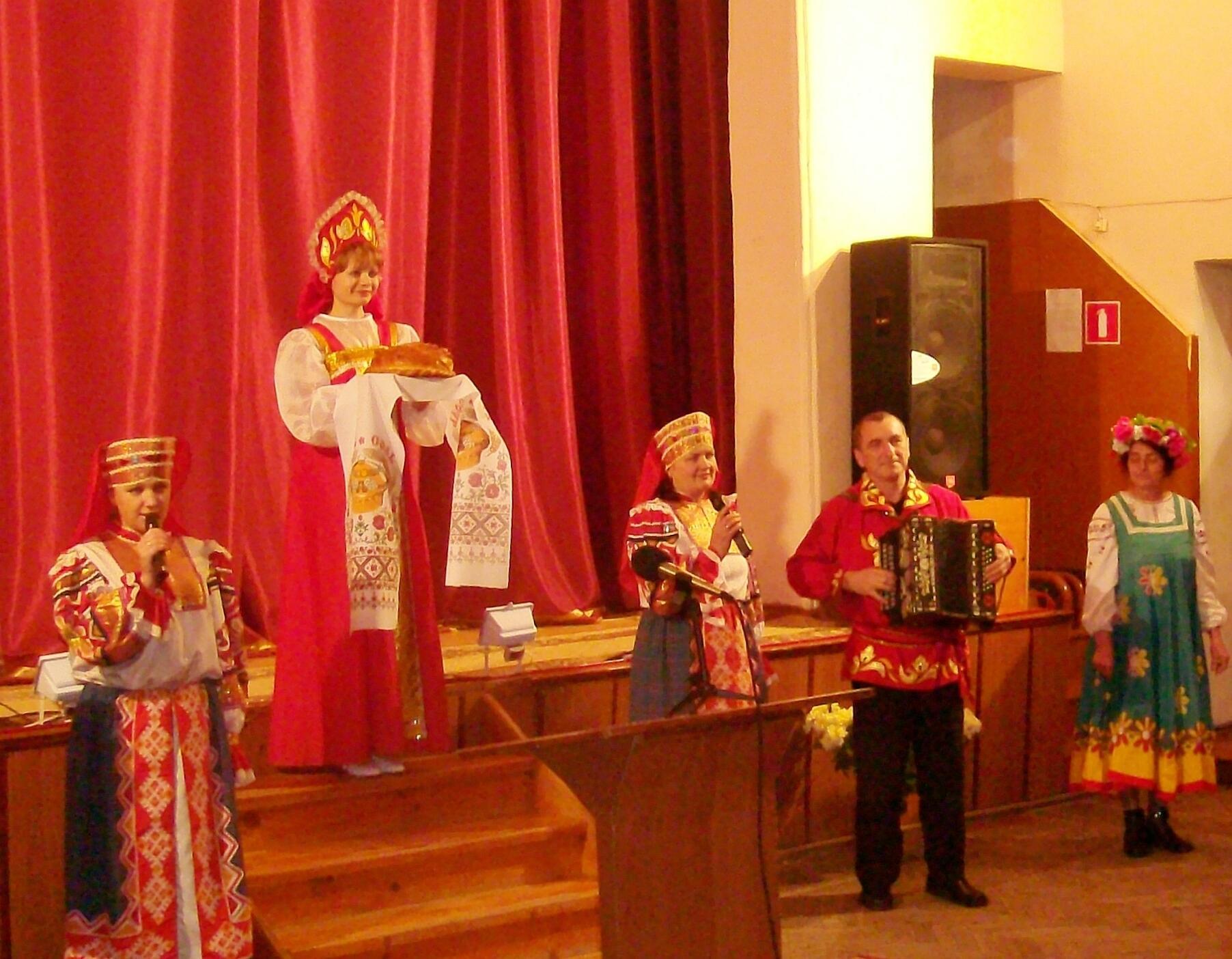 На праздник, на ярмарку частушки