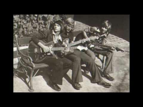 Я смотрю за окно