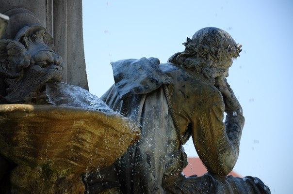 День ушёл сквозь песок...