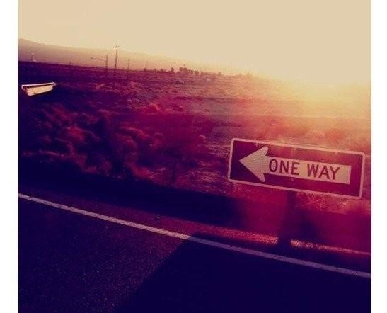 Город, одна...