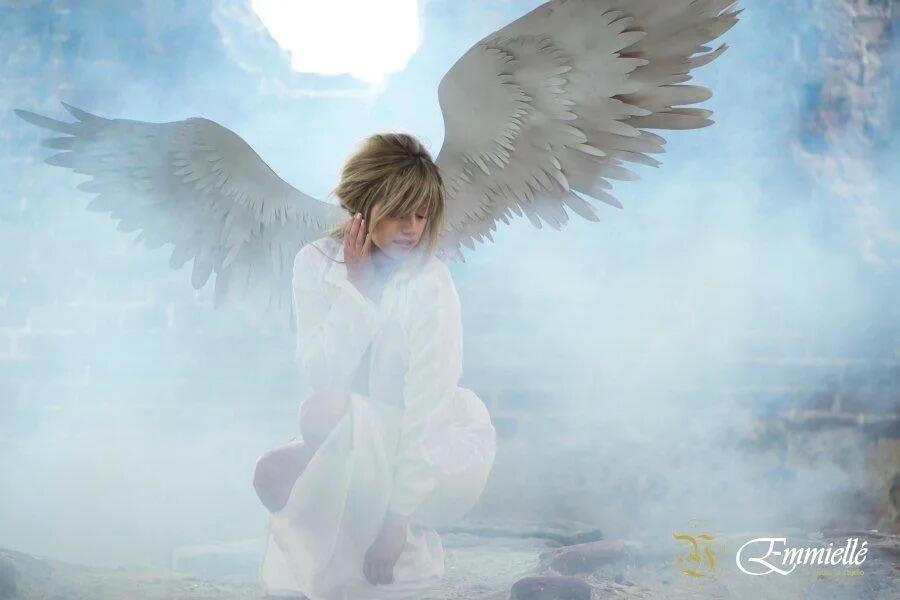 Ангелы решили песня потому что. Люди и ангелы. Ангел фото. Ангел-хранитель. Ангелы-Хранители человека.