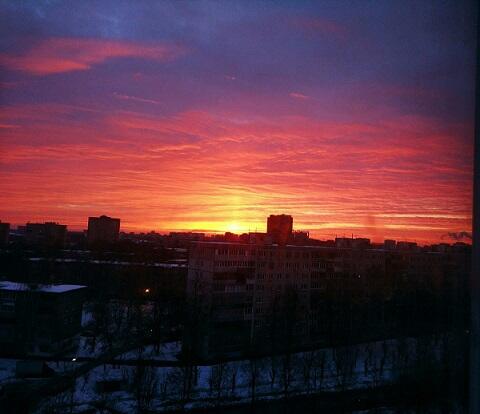 как красками чудит рассвет