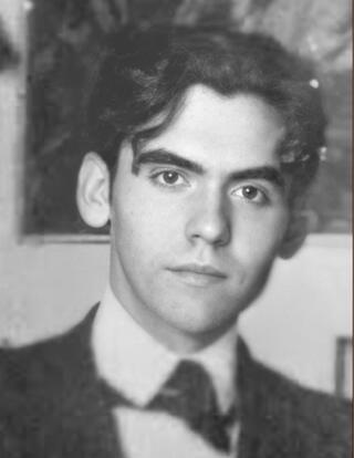 ГИТАРА (Федерико Гарсия Лорка)