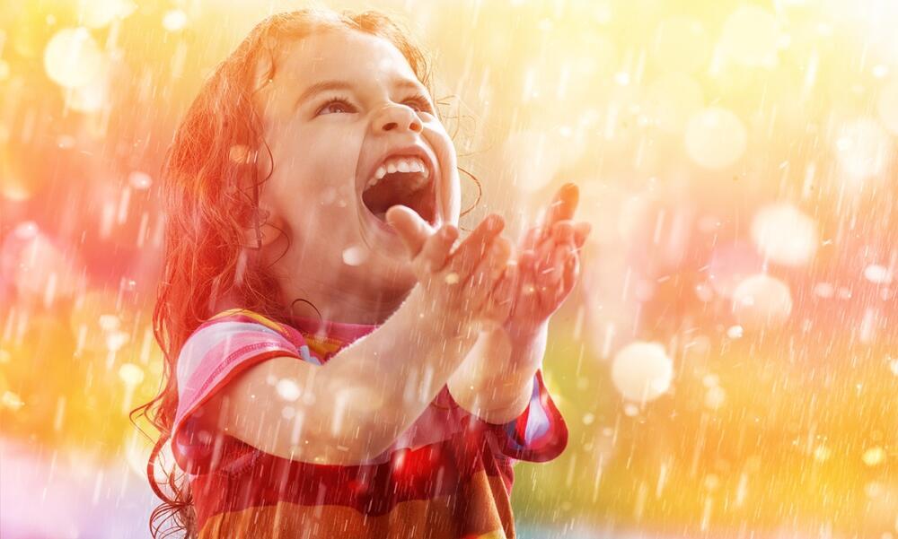 Дождь просил огни витрин