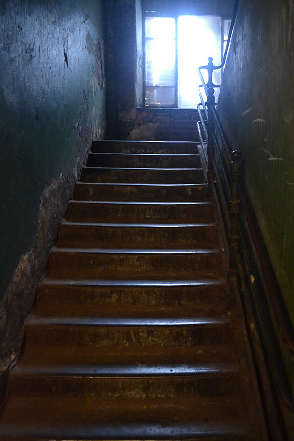 Чугунная лестница