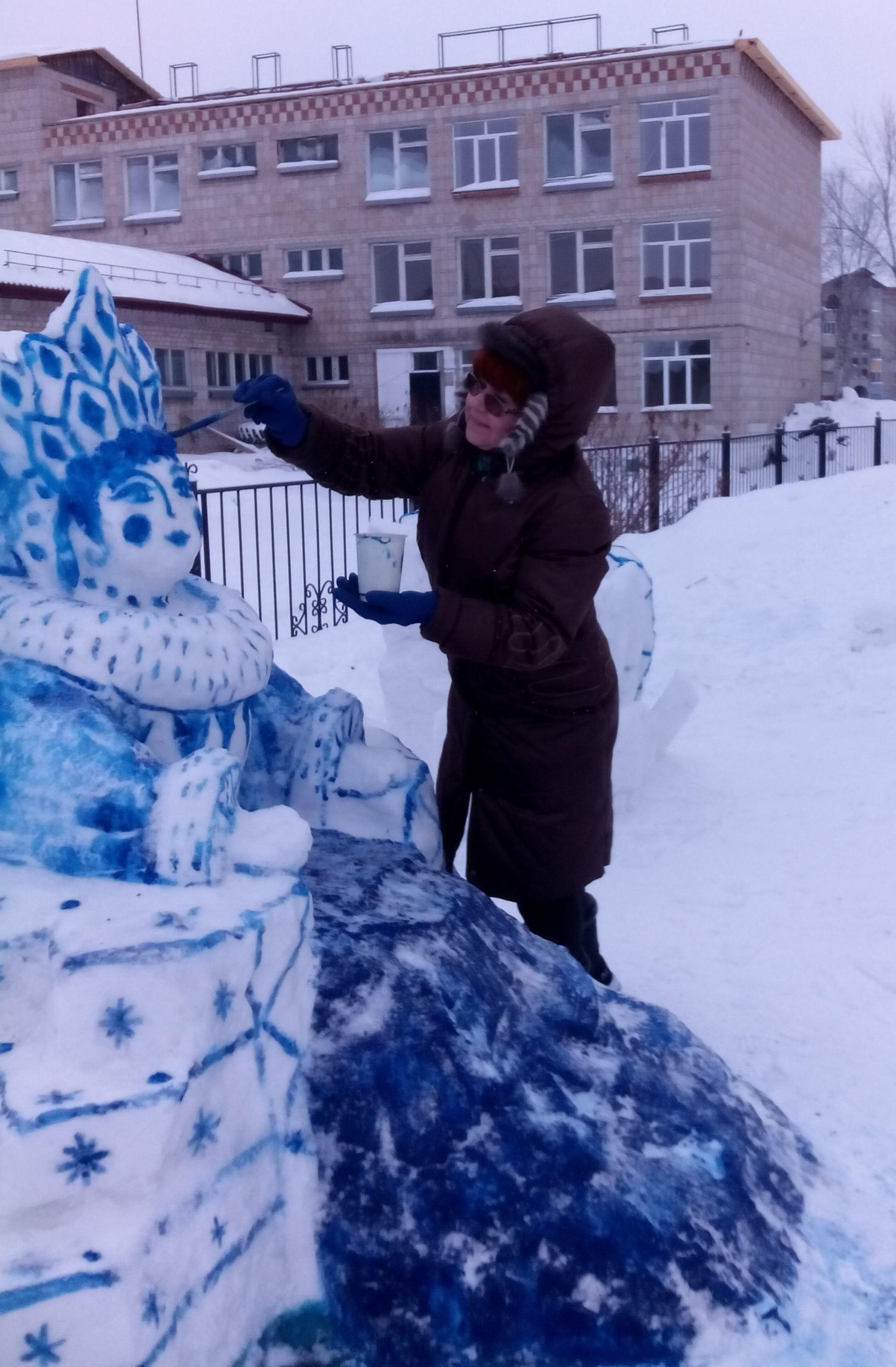 Живёт королева в краю ледников