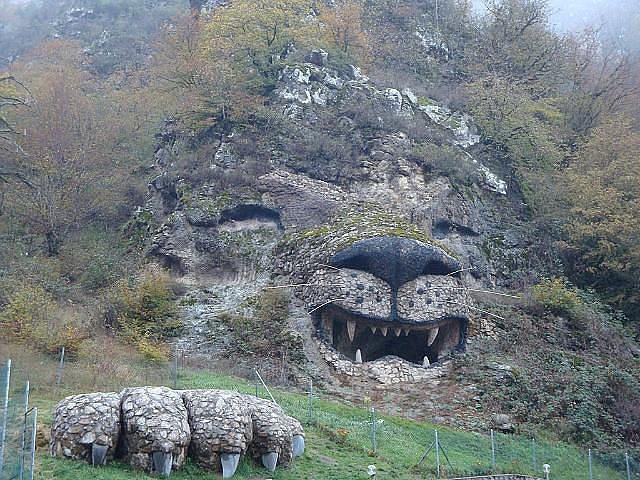 Принимая данность за странность