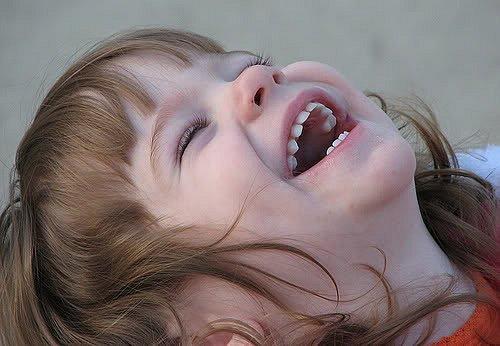 Смеялась девочка в маршрутке