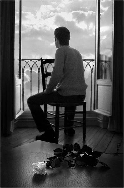 Он только тихо вздыхал