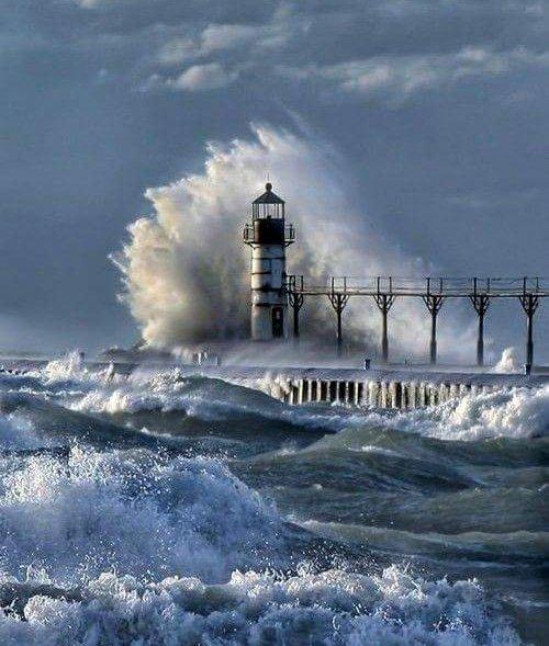 НАШЁЛ ПОНИМАНЬЕ...