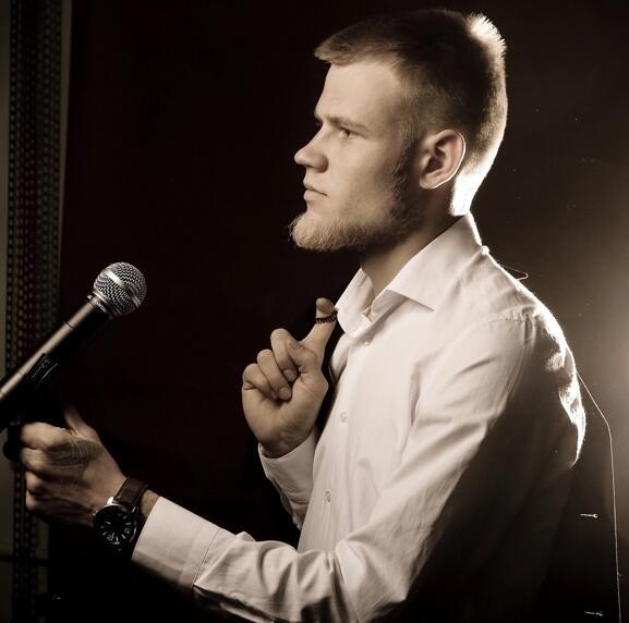 "Желаю всем прожить достойно это время..."