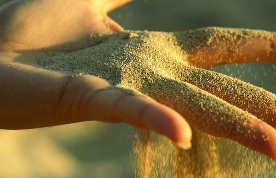 Жизнь - лишь шаг.