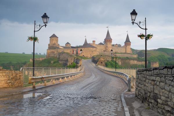 Стіна і міст